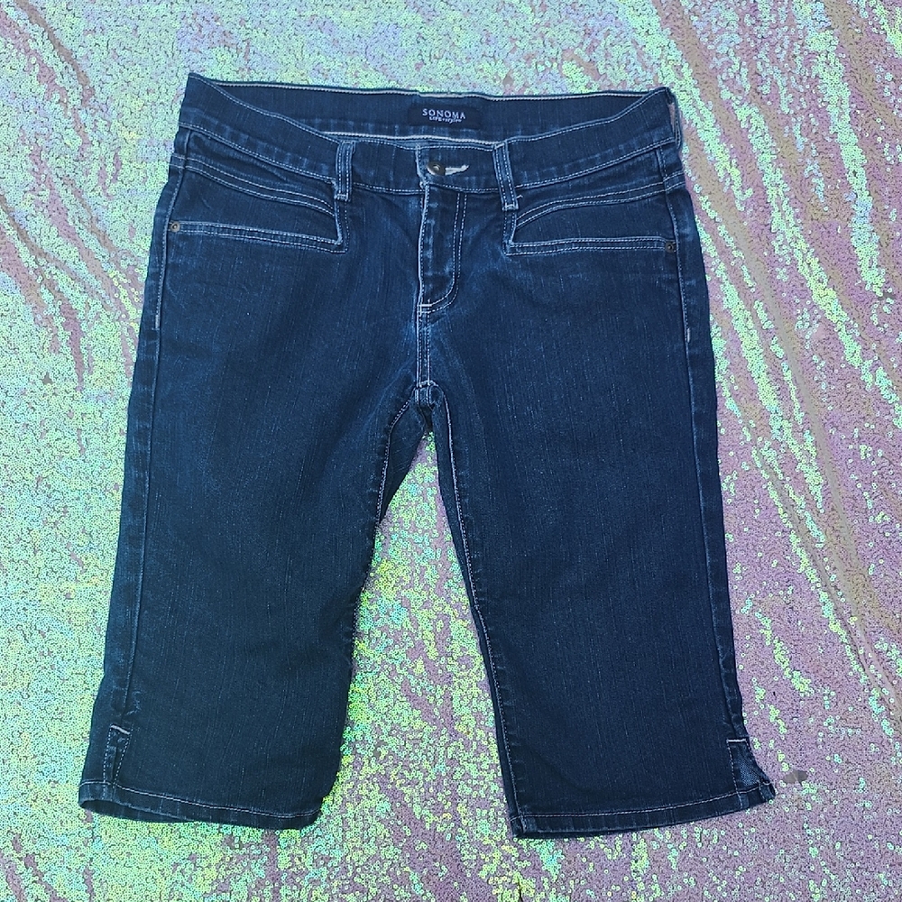 Sonoma Blue Ankle Knee Length Jeans Shorts Classic Style Size 6!
